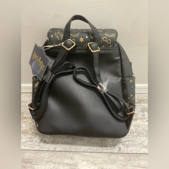 NWT Harry potter backpack, phone crossbody bag, and mini wallet - Picture 8 of 10